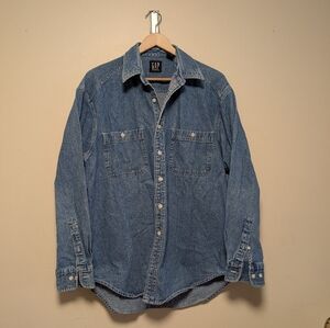 Gap Denim Button Down Shirt Women’s Large Blue 100% Cotton Long Sleeve
